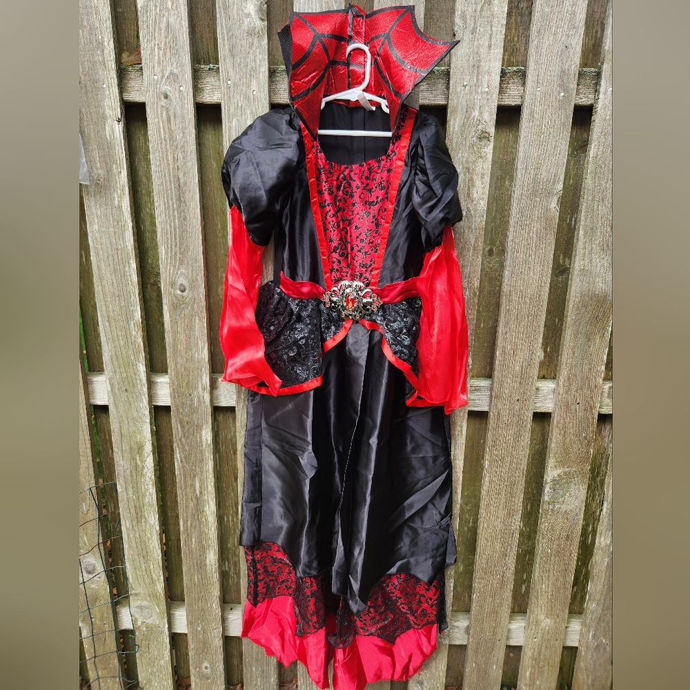 Vampire Queen Costume Sz 12/14